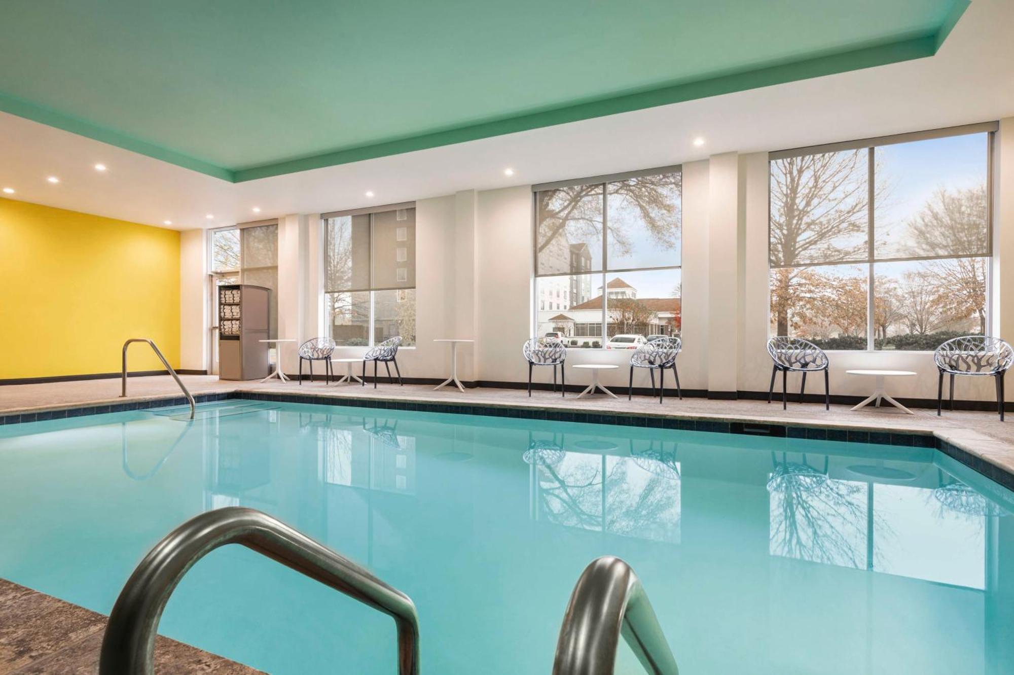Tru By Hilton Greenville Woodruff Road, Sc Екстер'єр фото